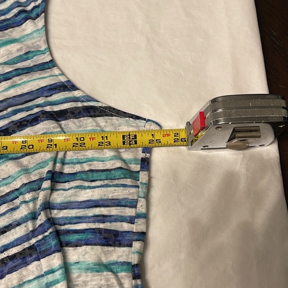 Catherine’s sleeveless 2 tier top. Size 26/28 (3x). Navy and aqua stripes - Picture 9 of 9